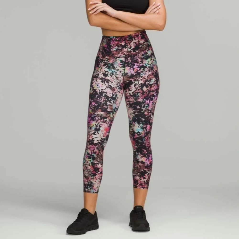 Lululemon Base Pace High-Rise Crop 23